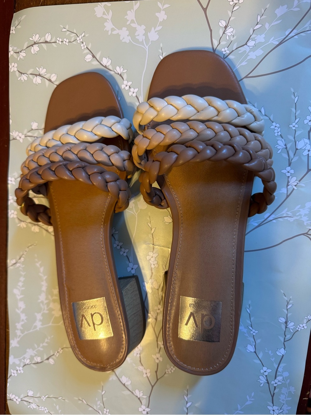 Dolce Vita Tan, Cream & Light Brown Braided Slide Heels Size 7 Medium. ๐ฅ๐๐บโญ๏ธ - Picture 3 of 13